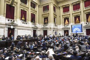 Lee más sobre el artículo La oposición está muy cerca de conseguir los votos para limitar los DNU de Milei