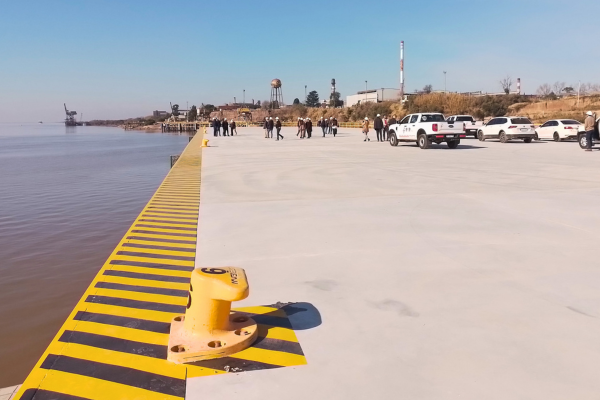 Lee más sobre el artículo Villa Constitución: inauguran nueva terminal portuaria de la Zona Franca