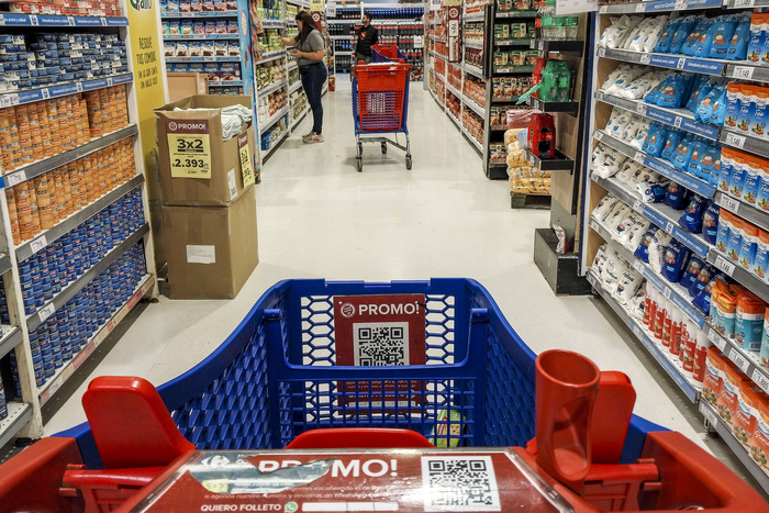 Lee más sobre el artículo Un consumo «grogui» que explica el modelo Milei 2025