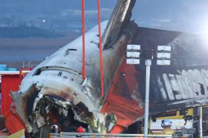 Lee más sobre el artículo Tragedia en Corea del Sur: 179 muertos al chocar y explotar un avión