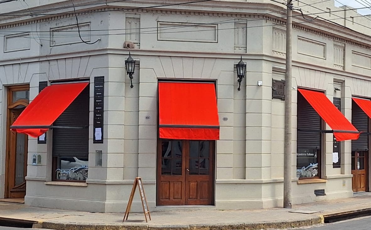 Lee más sobre el artículo El Gustito en la Esquina: los mejores fiambres, con un buen vino