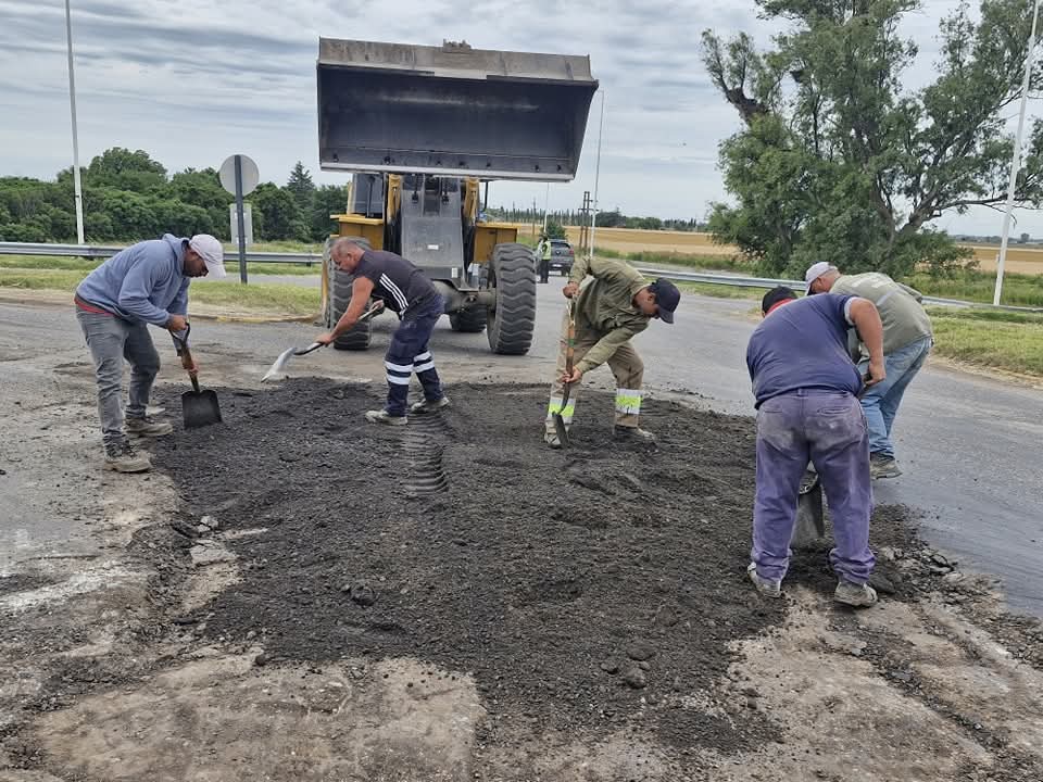Lee más sobre el artículo El municipio de Ramallo arregla puente de acceso ante la falta de respuesta de Vialidad Nacional