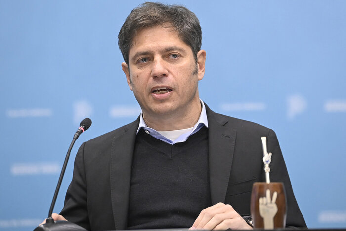 Lee más sobre el artículo Kicillof anunció que la provincia de Buenos Aires buscará sostener Aerolíneas Argentinas 
