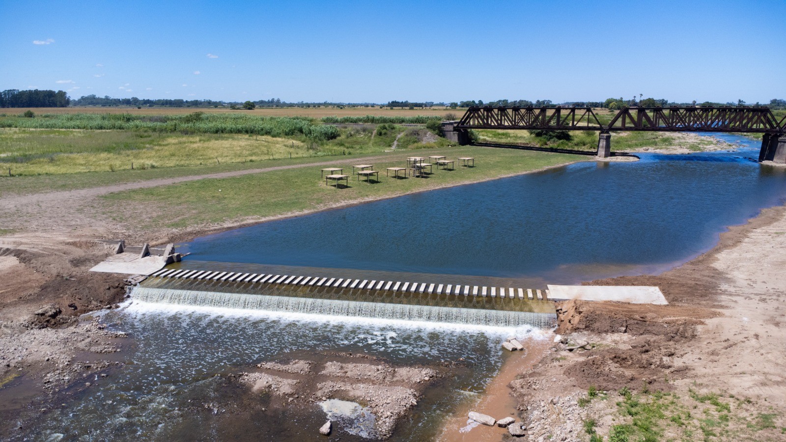 Lee más sobre el artículo Desde este sábado habilitan el Molino Santa Clara como balneario y espacio para disfrutar el verano.
