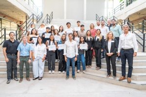 Lee más sobre el artículo El Intendente entregó certificados de las primeras prácticas laborales para jóvenes