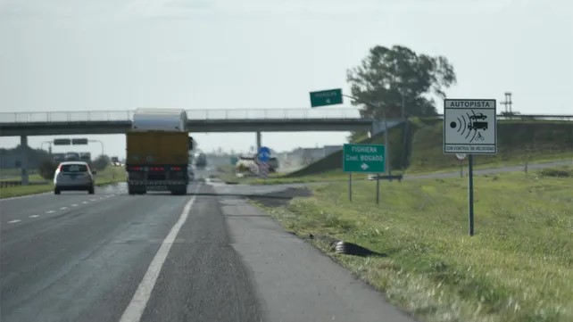 Lee más sobre el artículo Asaltan en la Autopista a camionero nicoleño y lo liberan en CABA