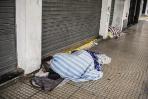 Lee más sobre el artículo La calle, el destino de los caídos del modelo