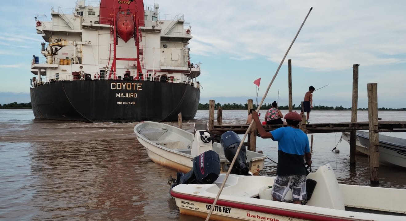 Lee más sobre el artículo “Costa Pobre”: la mala maniobra de un buque puso en riesgo a personas y embarcaciones
