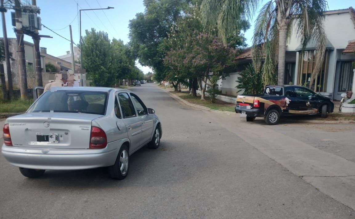 Lee más sobre el artículo Chocaron dos vehículos en Conesa y una mujer resultó con lesiones