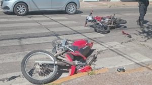 Lee más sobre el artículo Chocaron dos ciclomotores en la zona sur de la ciudad
