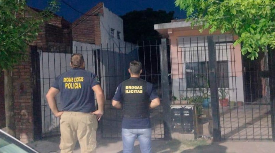 Lee más sobre el artículo Barrio Suizo: incautaron más de 70 envoltorios de cocaína en dos allanamientos