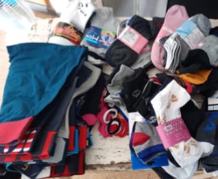 Lee más sobre el artículo Detienen a vendedores ambulantes ilegales por agredir a policías