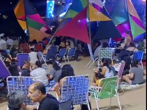 Lee más sobre el artículo Masiva concurrencia en la primera noche de «Veranico», en Laguna Descubrí San Nicolás