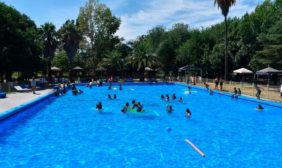 Lee más sobre el artículo Más de 1600 niños y adolescentes disfrutan de las Escuelas Abiertas en Verano