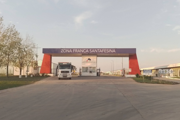 Lee más sobre el artículo Villa Constitución: redefinen la Zona Franca y crean nuevas unidades aduaneras