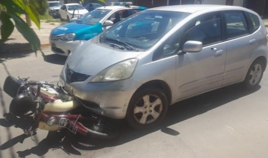 Lee más sobre el artículo Dos motociclistas con lesiones a raíz de sendos accidentes en la zona céntrica