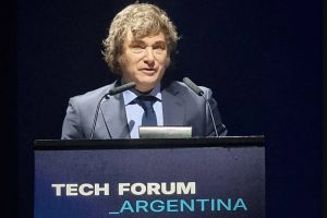 Lee más sobre el artículo El Gobierno minimiza la crisis por la estafa cripto de Milei, pero crecen las evidencias