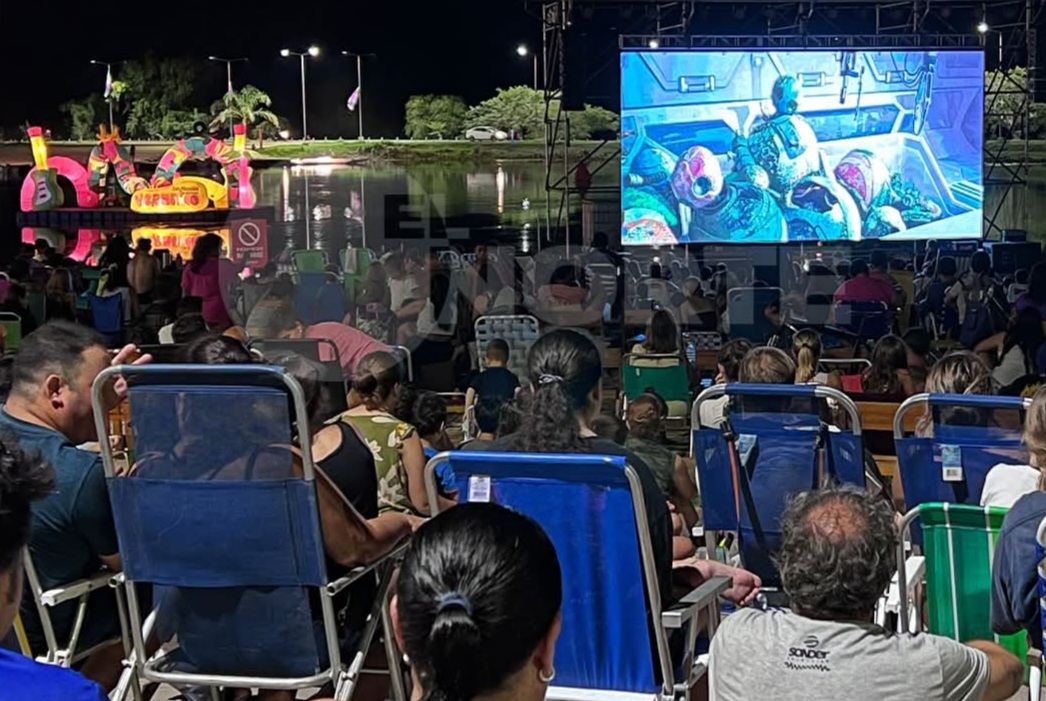 Lee más sobre el artículo Culminó el Festival Veranico con cine al aire libre en Laguna Descibrí