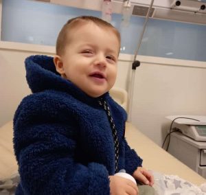Lee más sobre el artículo Ramallo: el niño trasplantado mejora, y ya está con su madre