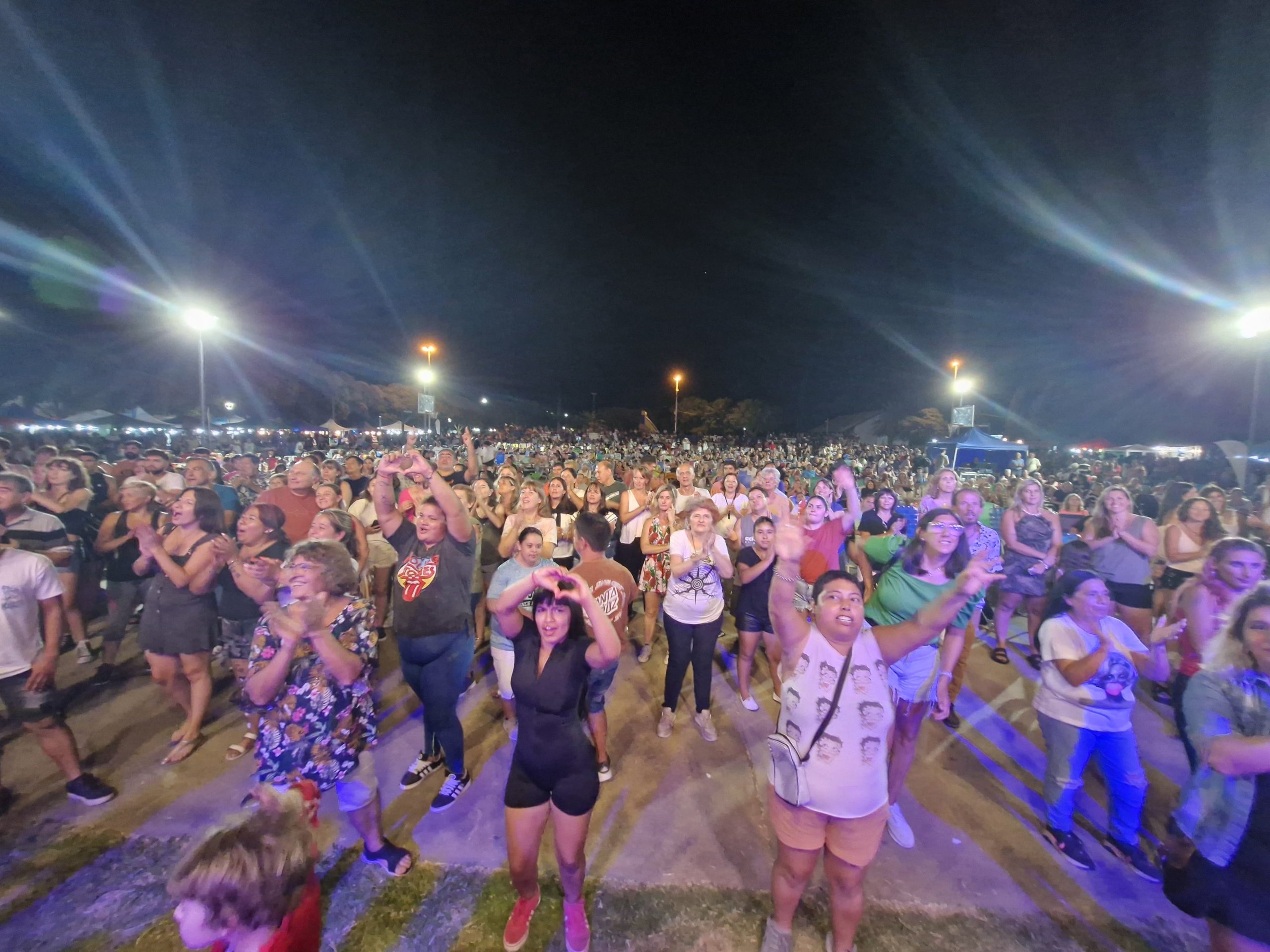 Lee más sobre el artículo Multitudinario festejo por el aniversario de Villa Ramallo