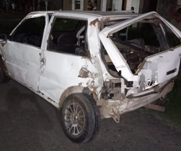 Lee más sobre el artículo Un tren de cargas arrolló a un automóvil en paso a nivel