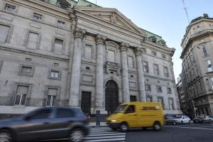 Lee más sobre el artículo El negociado del Gobierno tras convertir al Banco Nación en Sociedad Anónima 