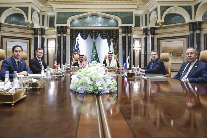 Lee más sobre el artículo EE.UU. y Rusia dieron en Riad un primer paso para poner fin a la guerra en Ucrania