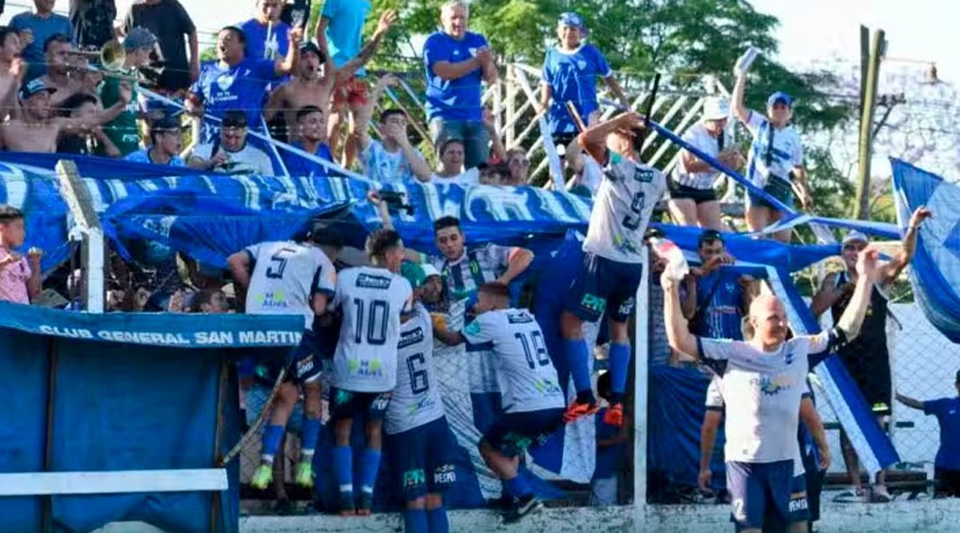 Lee más sobre el artículo Un gran logro: San Martín de Pérez Millán pasará a jugar en la Liga Nicoleña de Fútbol