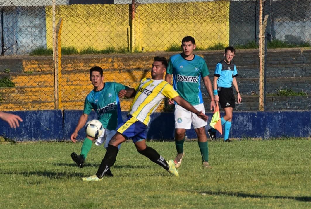 Lee más sobre el artículo Copa Federación: clasificó 12 de Octubre tras vencer a Argentino Oeste