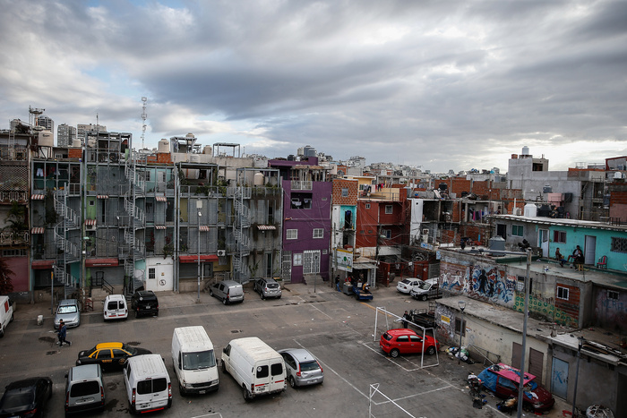 Lee más sobre el artículo La motosierra de Milei, un Estado ausente y el avance del narco en los barrios