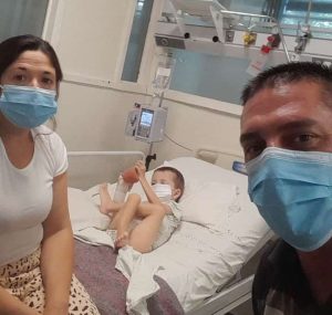 Lee más sobre el artículo A un mes del trasplante, el pequeño Felipe continúa su recuperación
