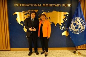 Lee más sobre el artículo El Gobierno sacará el acuerdo con el FMI por decreto