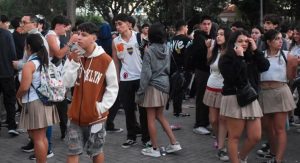 Lee más sobre el artículo Estudiantes de la Secundaria iniciaron el ciclo lectivo y estrenan reforma educativa