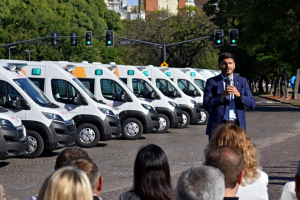 Lee más sobre el artículo Pullaro entregó ambulancias para Villa Constitución y el Departamento