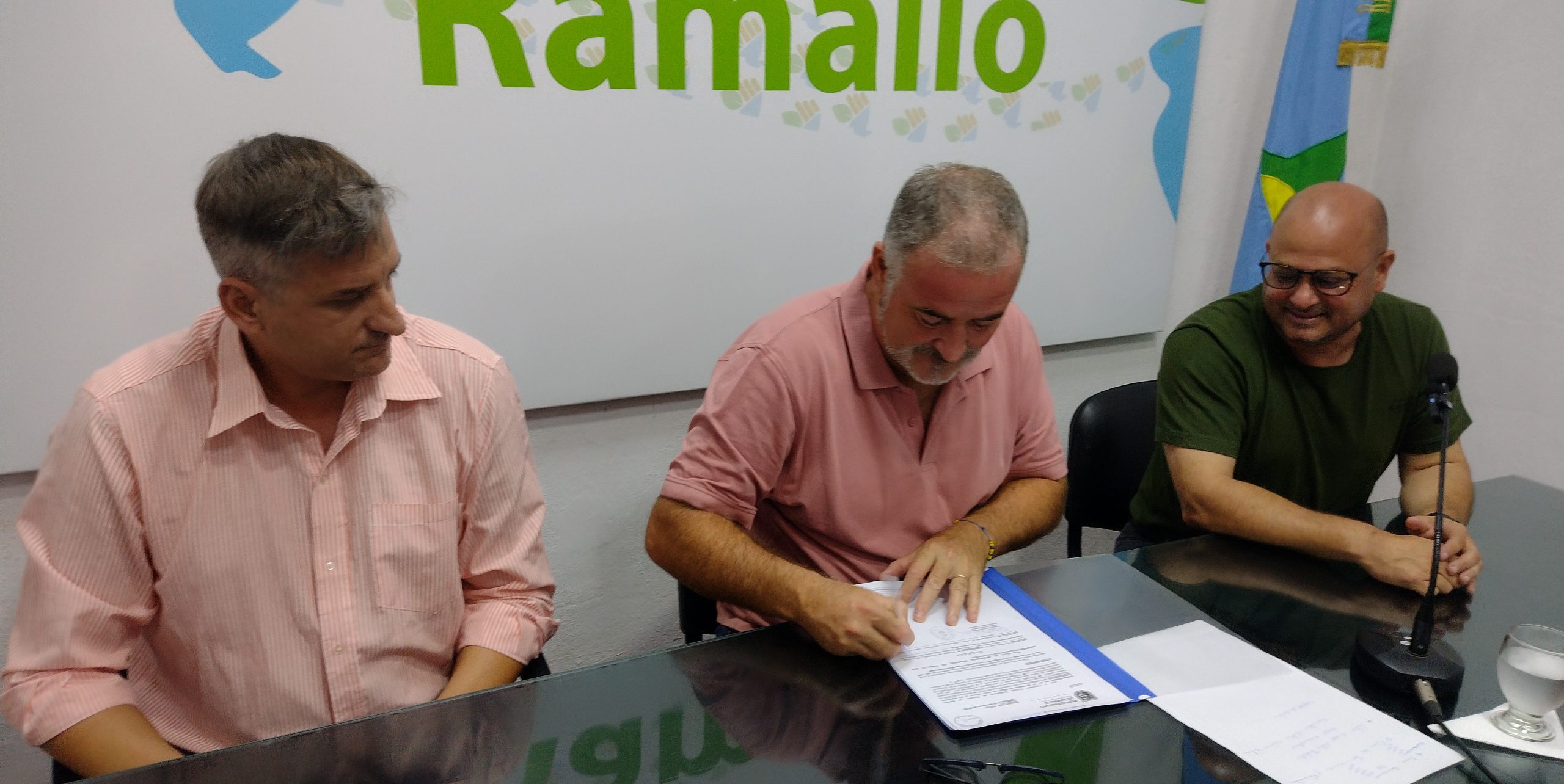 Lee más sobre el artículo Transporte de Ramallo a Pérez Millán: municipio asiste a la empresa, y el boleto de colectivo pasó a ser más barato