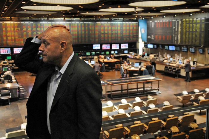 Lee más sobre el artículo Qué capacidad tiene el gobierno para responder a las señales de fuga de dólares