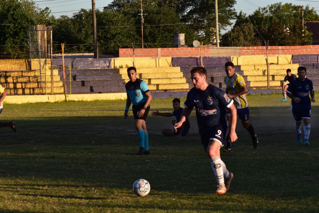 Lee más sobre el artículo Liga Nicoleña de Fútbol: ganaron Somisa y La Emilia en sendos partidos pendientes