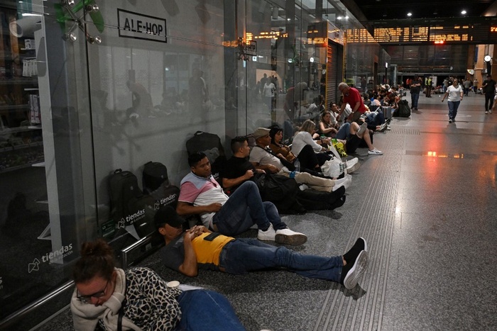 Lee más sobre el artículo España recuperó más del 80 % de la demanda de electricidad tras el apagón