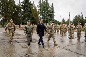 Lee más sobre el artículo El Gobierno autoriza que las Fuerzas Armadas detengan a civiles en la frontera