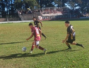 Lee más sobre el artículo Liga Nicoleña de Fútbol: General Rojo venció a Defensores en uno de los partidos adelantados