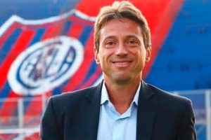 Lee más sobre el artículo La corrupción como nunca se vio en el fútbol: Moretti cobró 25 mil dólares negros para fichar un juvenil de San Lorenzo
