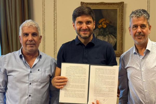 Lee más sobre el artículo Villa Constitución: firmaron convenio para ampliar el Centro de Monitoreo