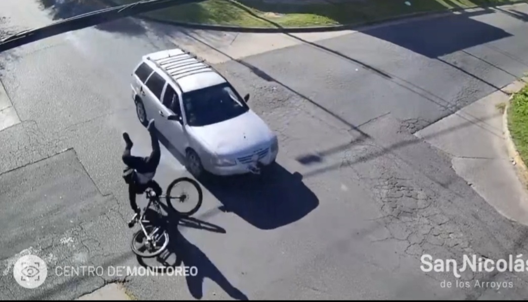 Lee más sobre el artículo Un menor resultó con lesiones a raíz de choque entre auto y bicicleta