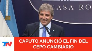Lee más sobre el artículo Anuncio del gobierno: termina el cepo cambiario y el dólar oficial flotará entre $1.000 y $1.400