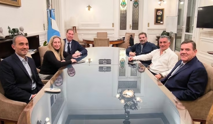 Lee más sobre el artículo Tras la alianza en PBA, la Casa Rosada define si acuerda en otras provincias con gobernadores aliados