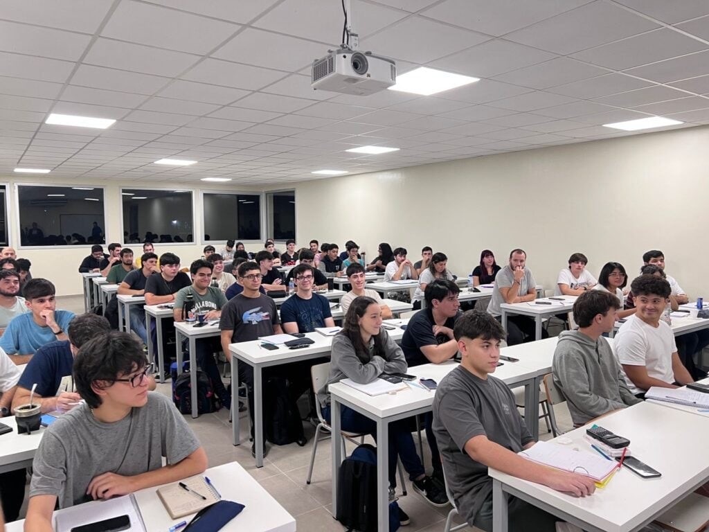 Lee más sobre el artículo La Facultad Regional San Nicolás inauguró nuevas aulas y laboratorios para más de 600 estudiantes