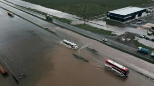 Lee más sobre el artículo La Autopista seguirá cortada otras 72 horas