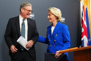 Lee más sobre el artículo Reino Unido y la Unión Europea salen del Brexit duro y acuerdan