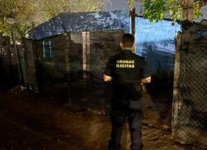 Lee más sobre el artículo Allanamientos en Barrio Asonia: fue detenido el padre del futbolista Ulises Ortegoza