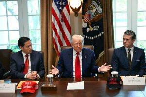Lee más sobre el artículo La economía de Estados Unidos se contrajo por las medidas de Trump